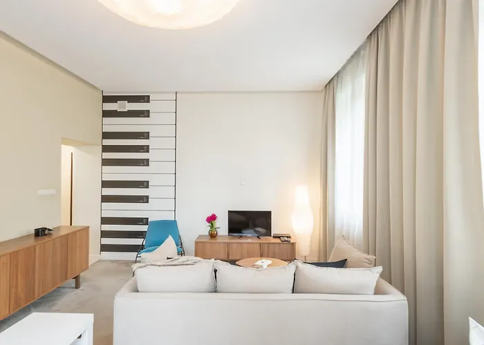 Golden Apartments In Warsaw - Apartment In The Center - Plac Konstytucji